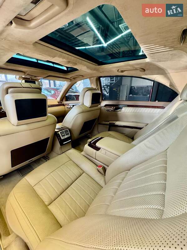 Седан Mercedes-Benz S-Class 2009 в Львове