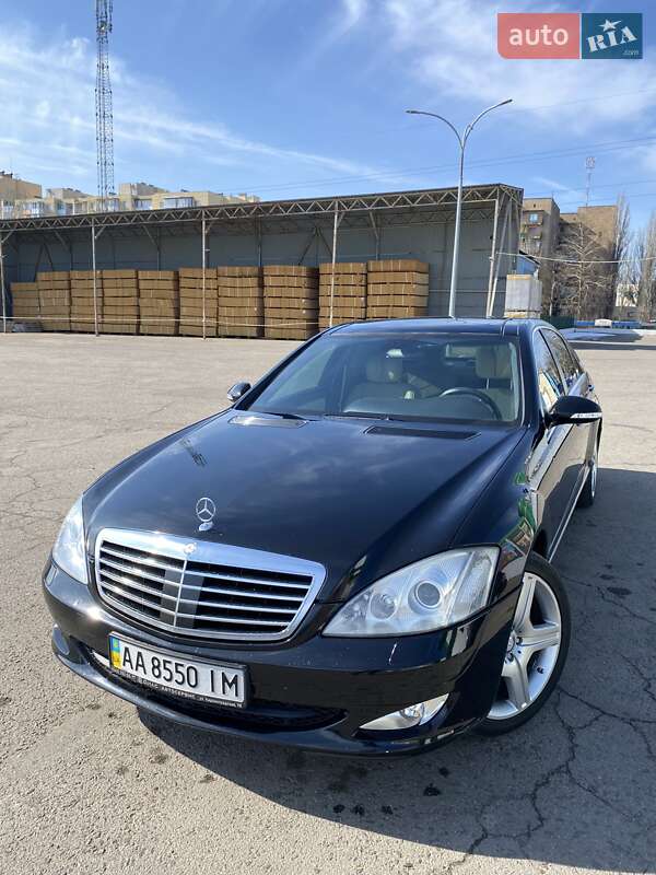 Седан Mercedes-Benz S-Class 2006 в Николаеве
