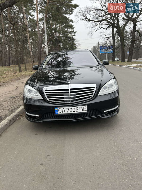 Седан Mercedes-Benz S-Class 2012 в Черкасах