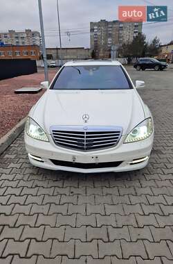 Седан Mercedes-Benz S-Class 2012 в 