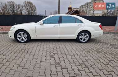 Седан Mercedes-Benz S-Class 2012 в 