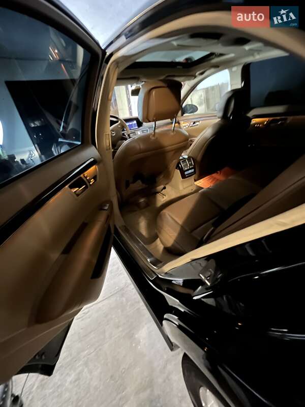 Седан Mercedes-Benz S-Class 2006 в Мукачево