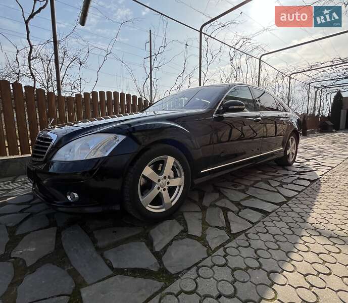 Mercedes-Benz S-Class 2006