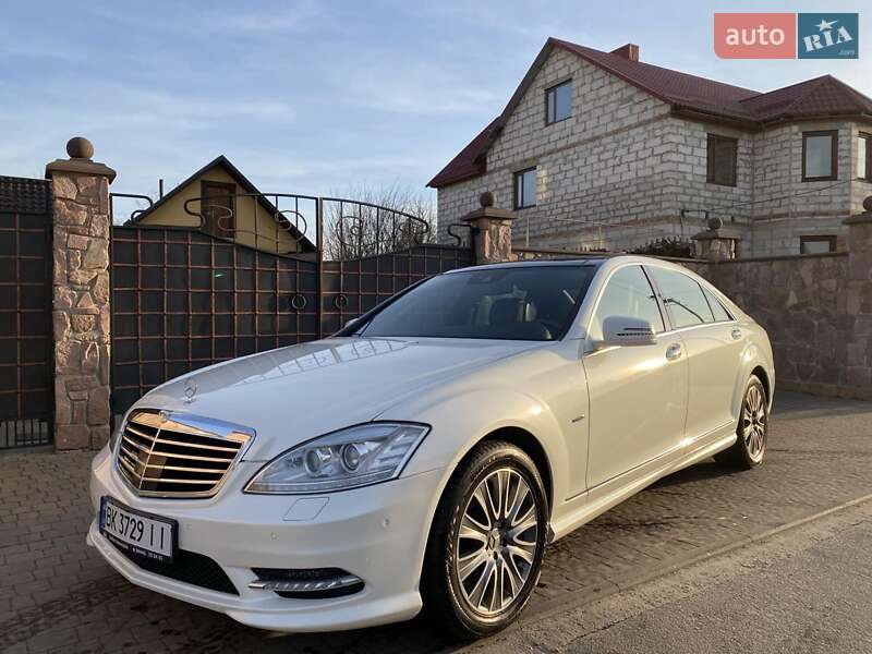 Mercedes-Benz S-Class 2012 Mercedes-Benz S-Class 2012