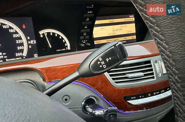 Седан Mercedes-Benz S-Class 2005 в 