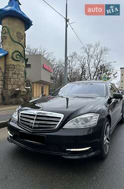 Седан Mercedes-Benz S-Class 2012 в 