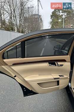 Седан Mercedes-Benz S-Class 2012 в 