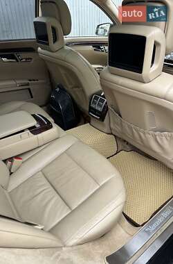 Седан Mercedes-Benz S-Class 2012 в 