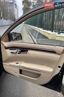 Седан Mercedes-Benz S-Class 2012 в 
