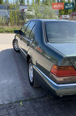 Седан Mercedes-Benz S-Class 1995 в 