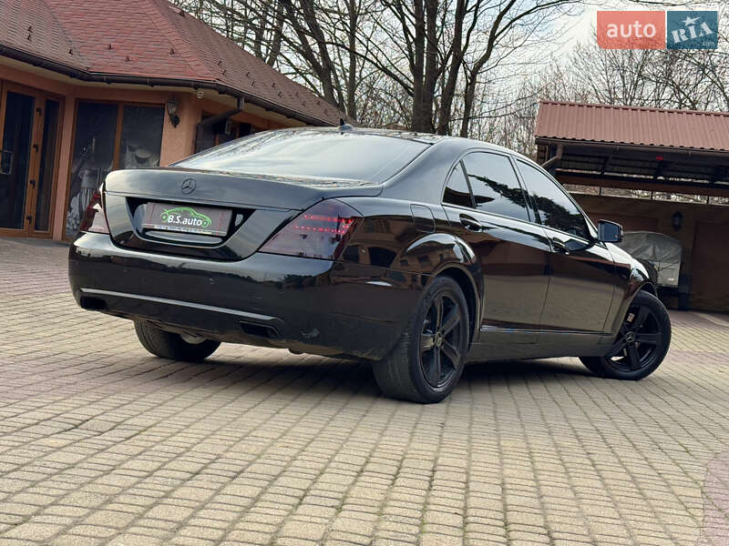 Седан Mercedes-Benz S-Class 2011 в Мукачево