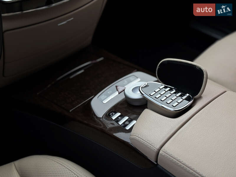 Седан Mercedes-Benz S-Class 2011 в Мукачево