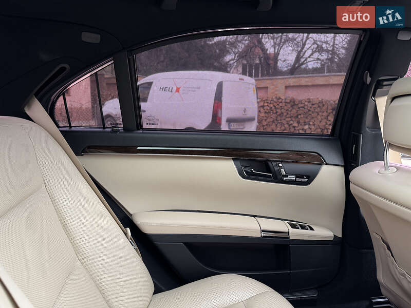 Седан Mercedes-Benz S-Class 2011 в Мукачево