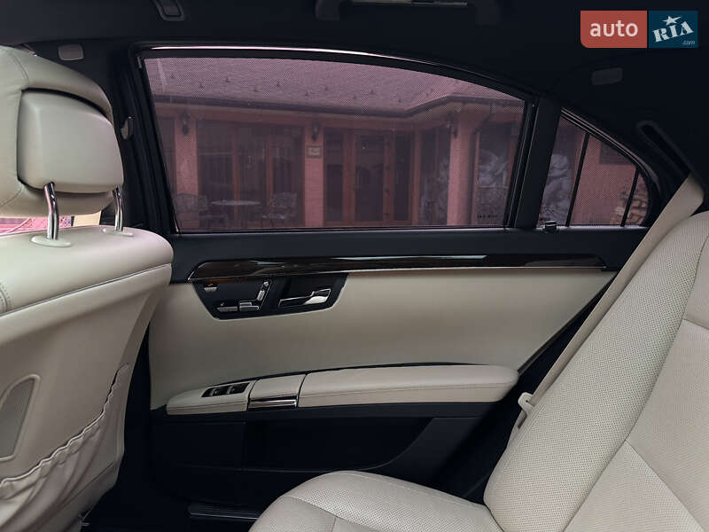 Седан Mercedes-Benz S-Class 2011 в Мукачево