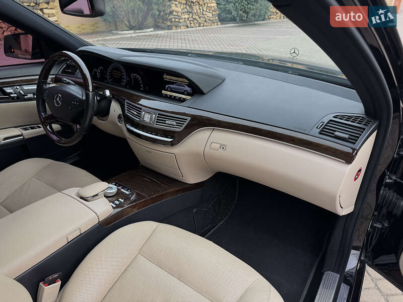 Седан Mercedes-Benz S-Class 2011 в Мукачево