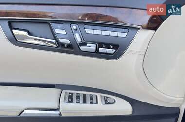 Седан Mercedes-Benz S-Class 2006 в 