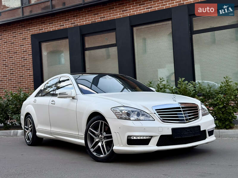 Mercedes-Benz S-Class 2012