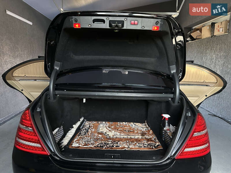 Седан Mercedes-Benz S-Class 2009 в Львове