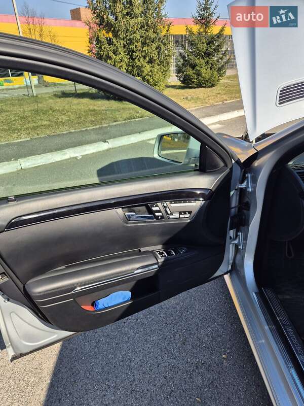 Седан Mercedes-Benz S-Class 2011 в Черновцах