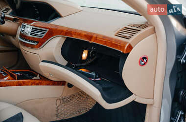 Седан Mercedes-Benz S-Class 2010 в 