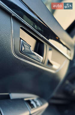 Седан Mercedes-Benz S-Class 2011 в 