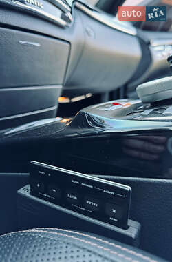Седан Mercedes-Benz S-Class 2011 в 