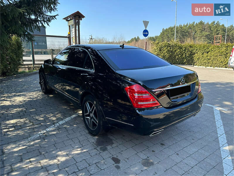 Седан Mercedes-Benz S-Class 2009 в Львове