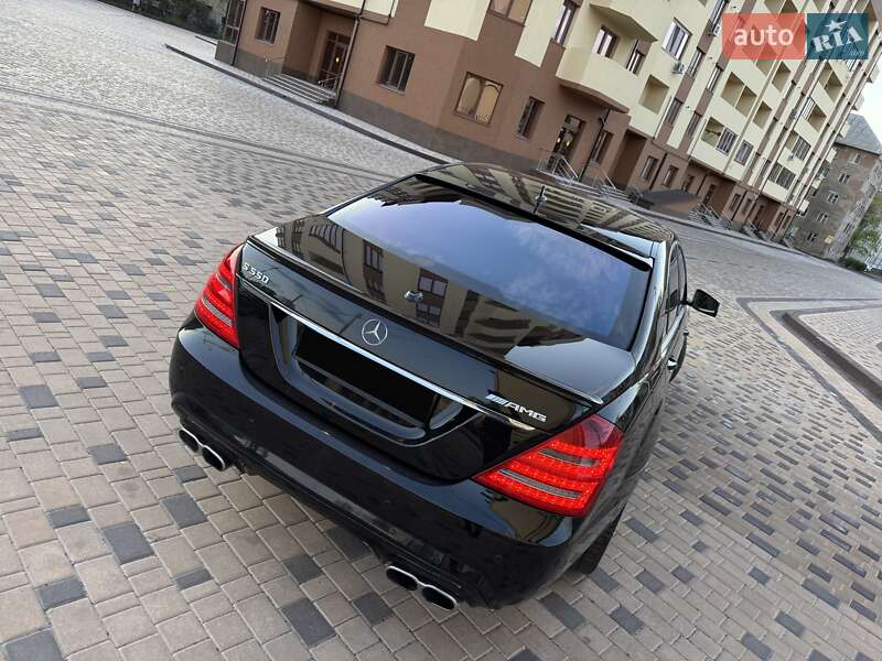 Mercedes-Benz S-Class 2005