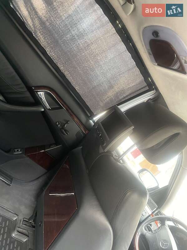 Седан Mercedes-Benz S-Class 2004 в Рени