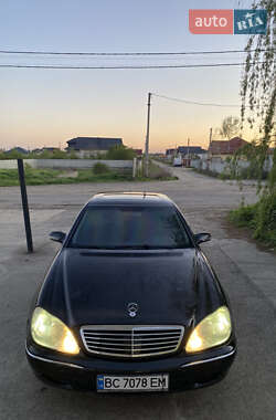 Седан Mercedes-Benz S-Class 2000 в 