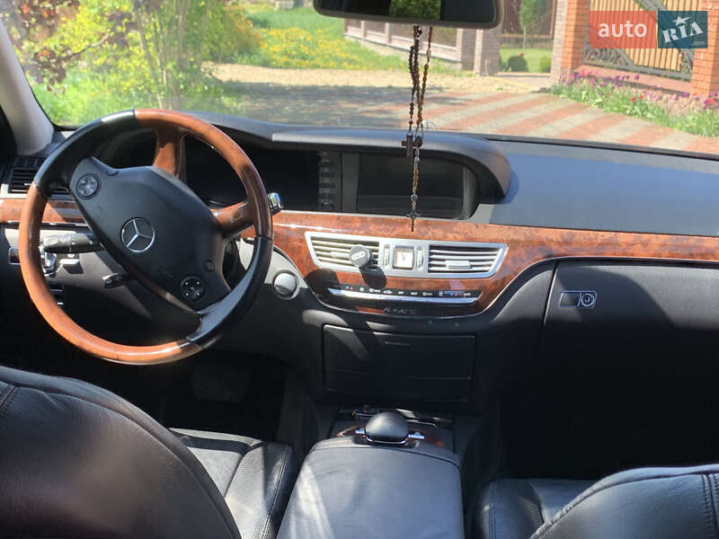 Седан Mercedes-Benz S-Class 2007 в Самборі