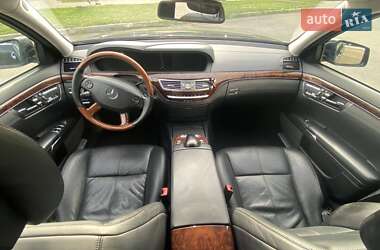 Седан Mercedes-Benz S-Class 2009 в 