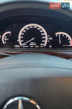 Седан Mercedes-Benz S-Class 2013 в 
