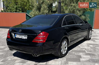 Седан Mercedes-Benz S-Class 2009 в 