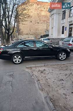 Седан Mercedes-Benz S-Class 2005 в 
