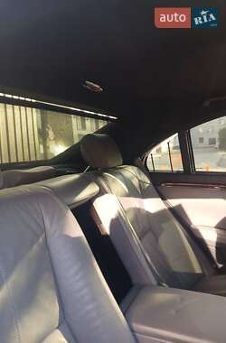 Седан Mercedes-Benz S-Class 2005 в 