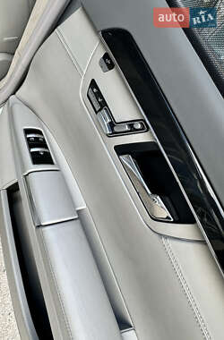 Седан Mercedes-Benz S-Class 2012 в 