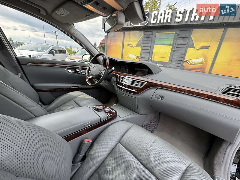 Седан Mercedes-Benz S-Class 2007 в Стрию