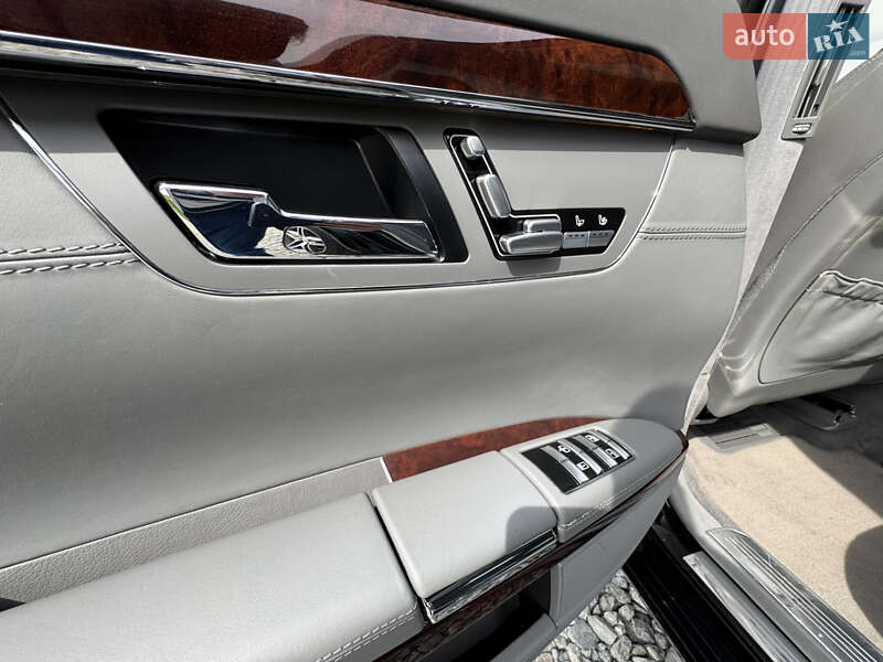 Седан Mercedes-Benz S-Class 2007 в Стрию