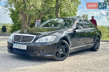 Седан Mercedes-Benz S-Class 2005 в 