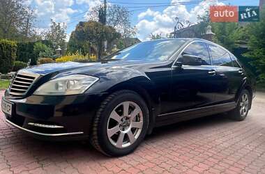 Седан Mercedes-Benz S-Class 2012 в 