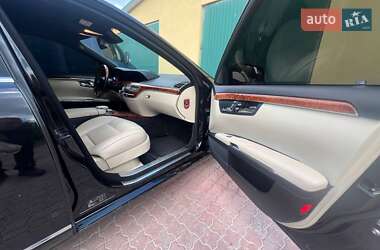 Седан Mercedes-Benz S-Class 2012 в 