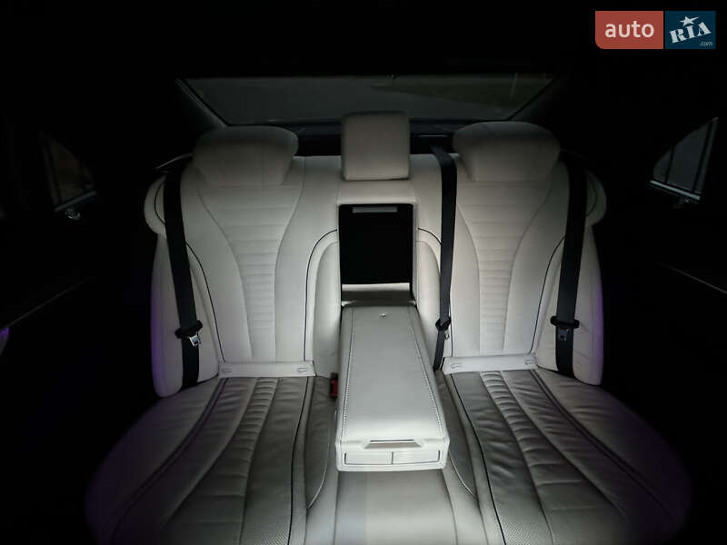 Седан Mercedes-Benz S-Class 2019 в Днепре