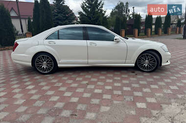 Седан Mercedes-Benz S-Class 2012 в 