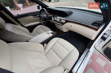 Седан Mercedes-Benz S-Class 2012 в 
