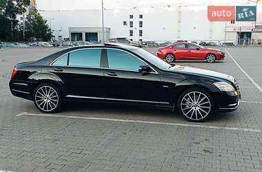 Седан Mercedes-Benz S-Class 2011 в 