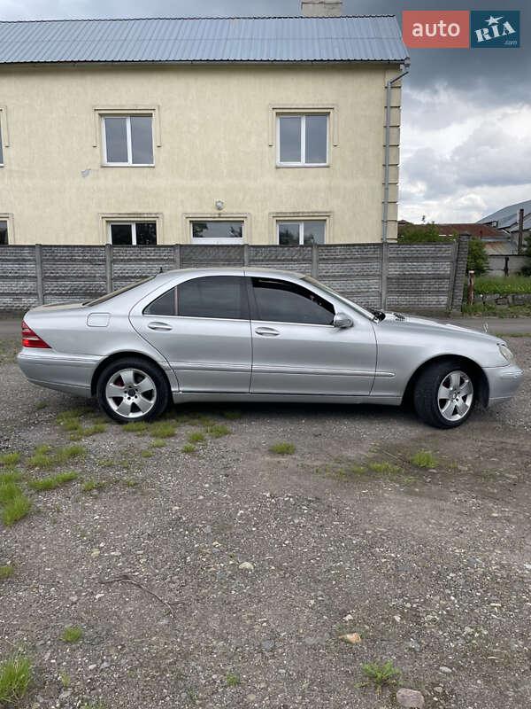 Седан Mercedes-Benz S-Class 2001 в Буске