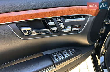 Седан Mercedes-Benz S-Class 2005 в 
