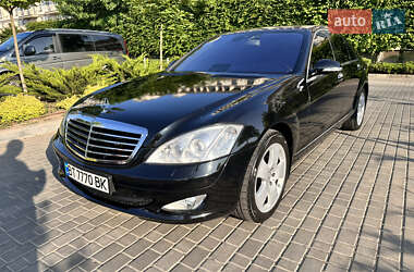 Седан Mercedes-Benz S-Class 2005 в 