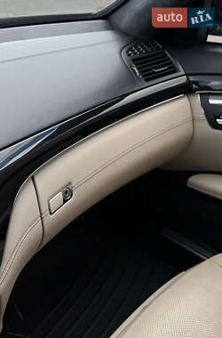Седан Mercedes-Benz S-Class 2012 в 